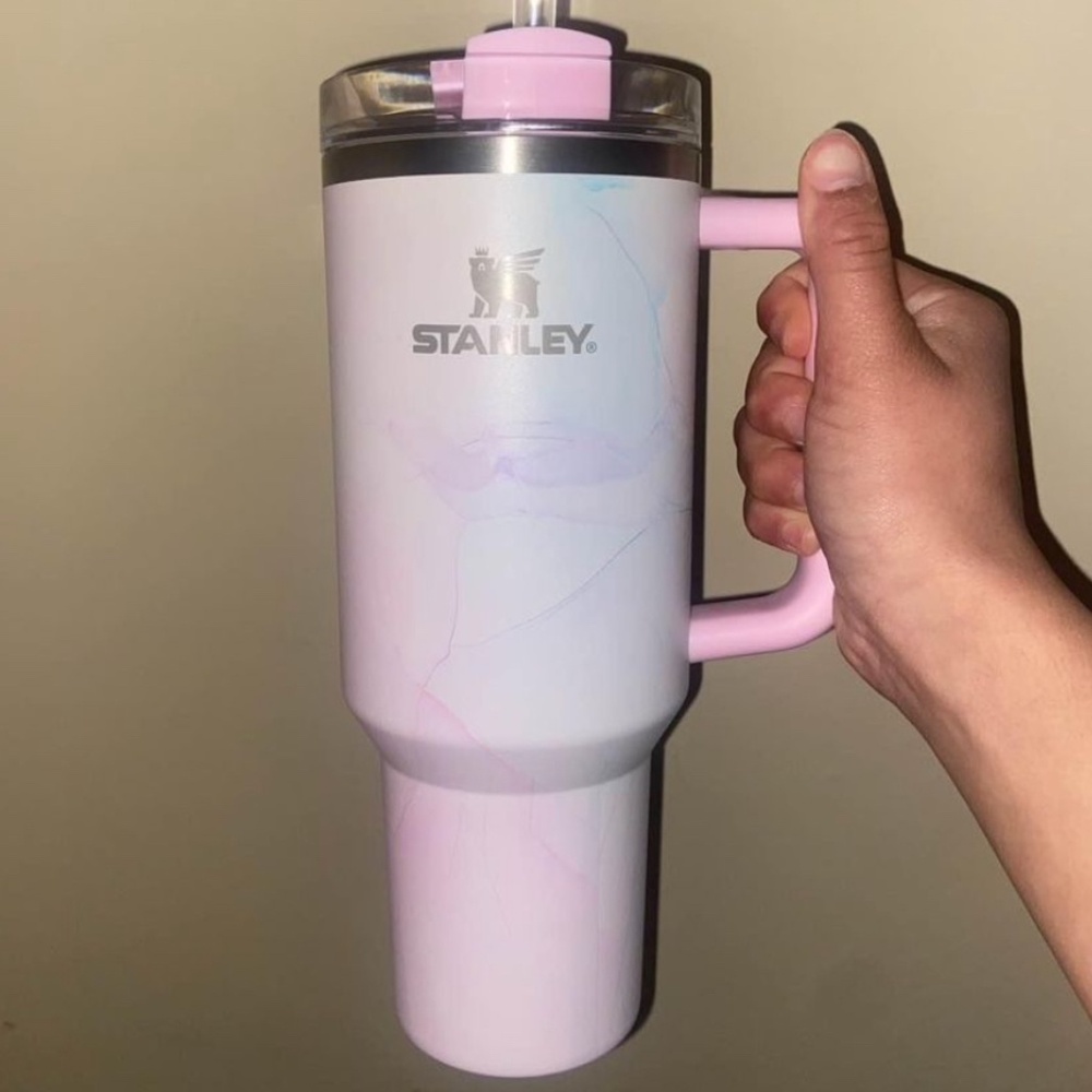 Stanley Watercolor Tulle Pink *Target limited edition* 40oz